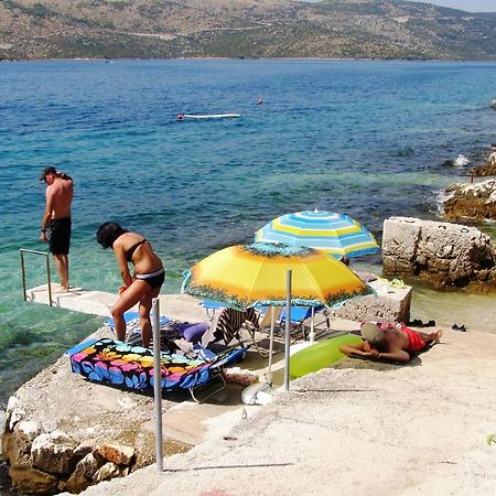 Apartments By The Sea Seget Vranjica, Trogir - 7508 Dış mekan fotoğraf